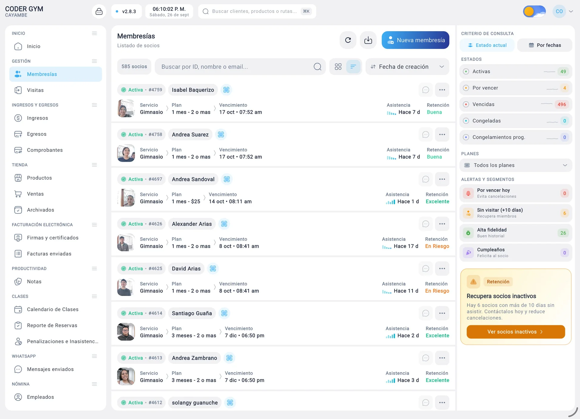 Métricas de retención y alertas WhatsApp en init fit